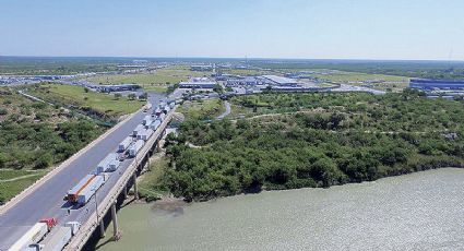 Transporte de carga cruza por Nuevo Laredo, más rápido y económico
