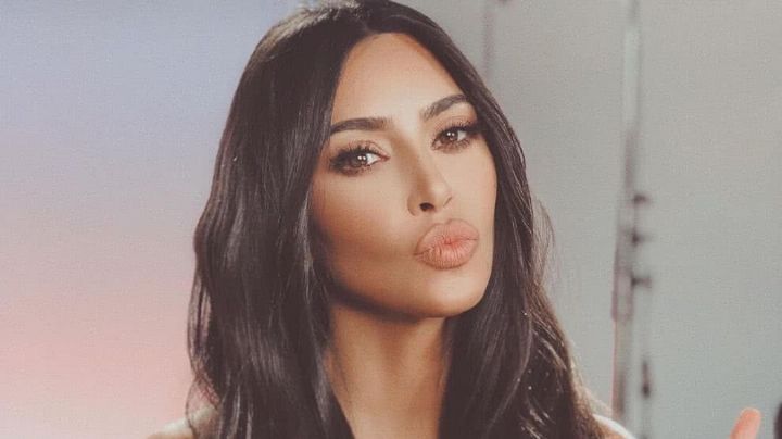 Kim Kardashian es oficialmente una mujer soltera!