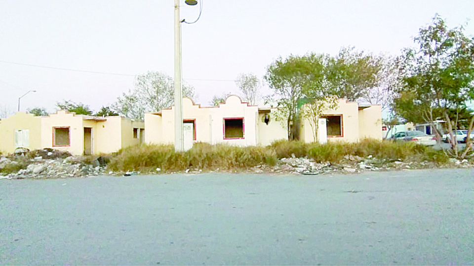 En Nuevo Laredo, el abandono de viviendas es latente.