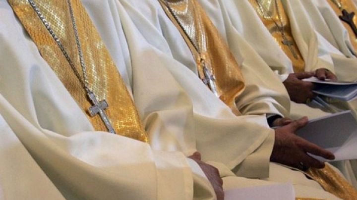 Exigen la renuncia colectiva de obispos de Francia tras casos de abusos contra menores