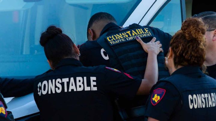 Emboscan y disparan por la espalda a tres policías de Houston, Texas; uno muere