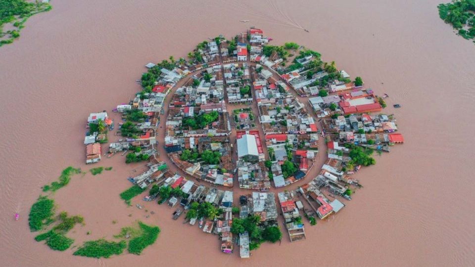 Los habitantes de la icónica isla viven de la venta de artesanías, muchas elaboradas con lirio acuático que rodea la isla