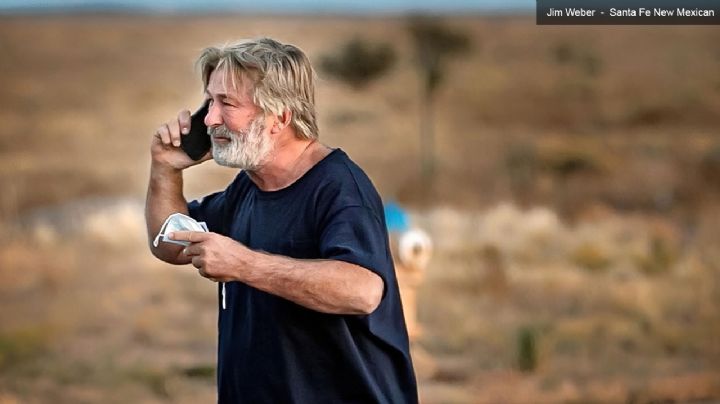  Alec Baldwin: Filtran llamada al 911 tras disparos en el set de 'Rust'