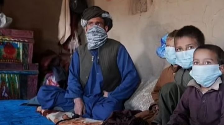 Familia en Afganistán vendió a su hija para salvar a los demás hermanos