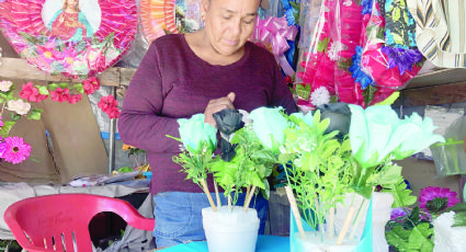 Por Día de Muertos, vuelve ‘vida’ a los panteones de Nuevo Laredo