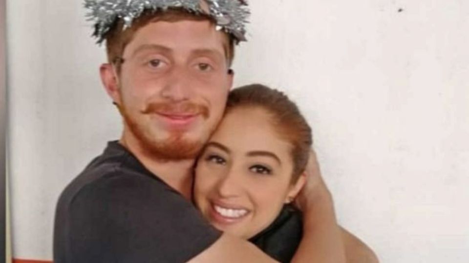 Festejaba que había culminado su carrera, cuando le avisaron de la muerte de su hermano.