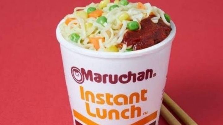 Mujer encontró larvas en su Maruchan al darle el primer bocado