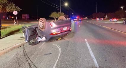 LAREDO, TX: Aparatosa volcadura en el Bulevar del Mar