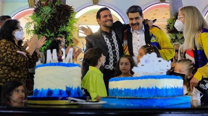Pablo Montero le canta 'Las Mañanitas' a Nicolás Maduro por su cumpleaños