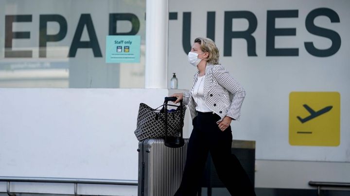Australia suspende reapertura de fronteras por la variante Ómicron