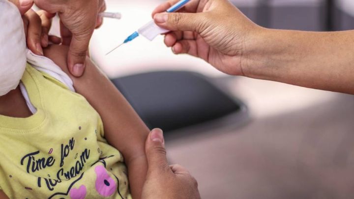 Inicia vacunación a niños contra covid en Laredo, Texas