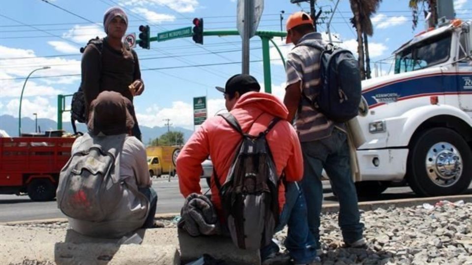 El miedo de no poder pasar por tener una vacuna no aprobada por Estados Unidos, es latente entre la comunidad