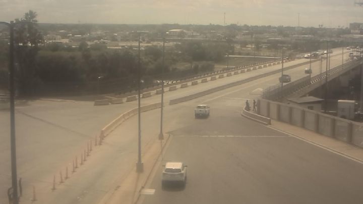Puentes Internacionales Nuevo Laredo hoy lunes 8 de noviembre EN VIVO