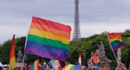 Francia prohíbe terapias de conversión para la comunidad LGBT