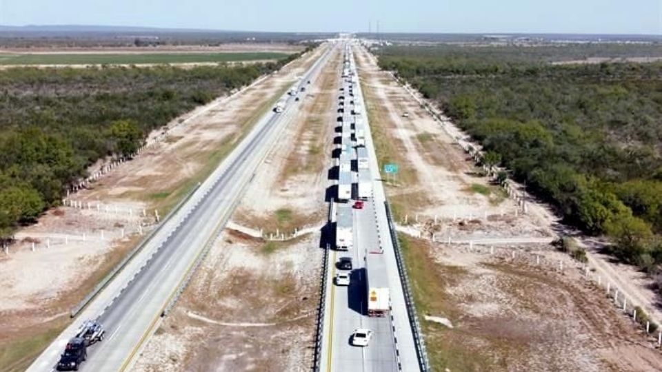 Se satura de autos provenientes de Nuevo León