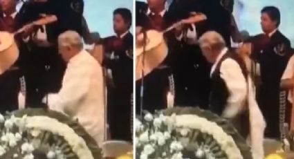 Sacerdote cambia sotana por traje de charro en homenaje a Vicente Fernández