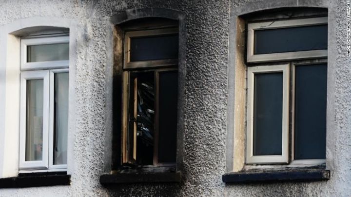 TRAGEDIA: Dos pares de gemelos mueren al incendiarse su hogar; Su familia está devastada.