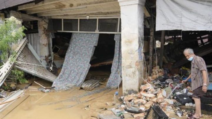 FOTOS: Van más de 41.000 evacuados y al menos 7 muertos tras inundaciones en Malasia