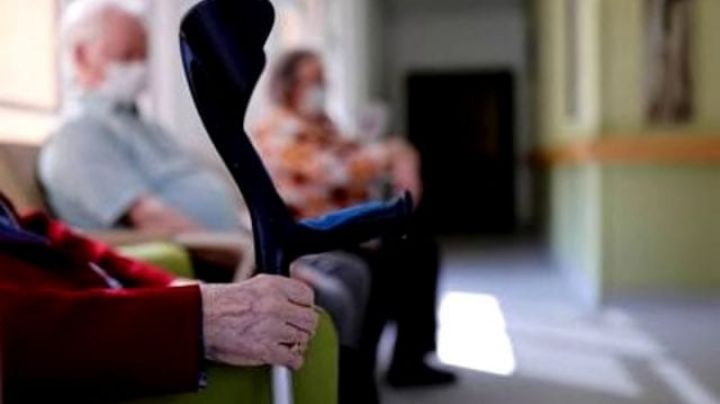 Brote de variante Ómicron en asilo de ancianos en Japón