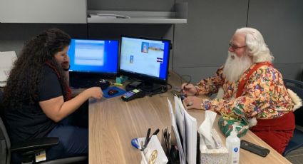 Le otorgan a Santa Claus una licencia para andar armado en Texas