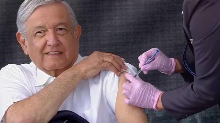Arranca vacunación de refuerzo covid para adultos mayores, AMLO recibe inmunización