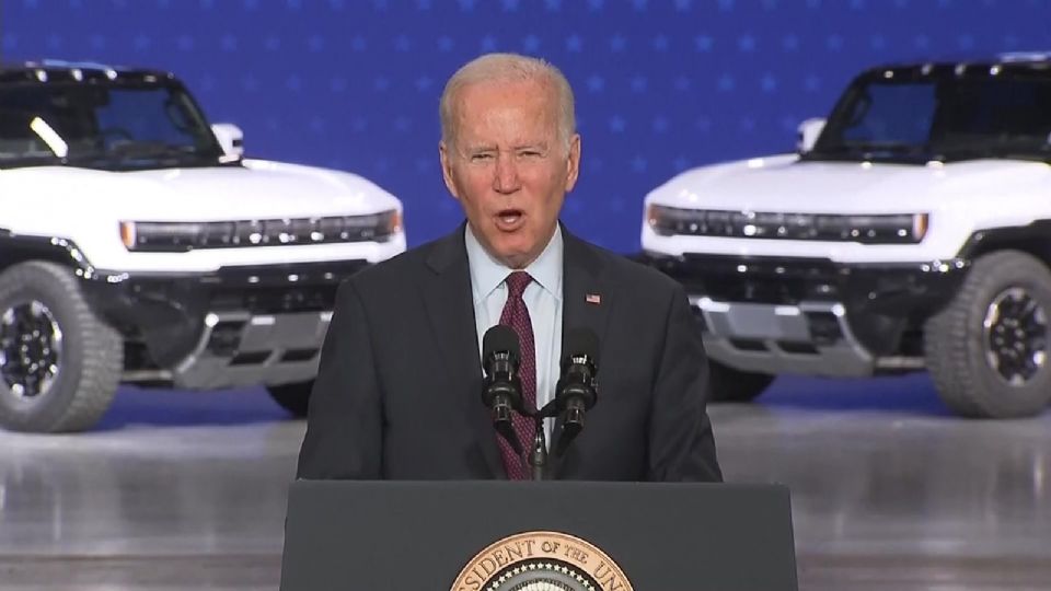 Joe Biden anunció proyecto de ley de gasto social y clima con hasta 12 mil 500 dólares en créditos fiscales para vehículos eléctricos de fabricación estadunidense, afectando las exportaciones mexicanas de este producto