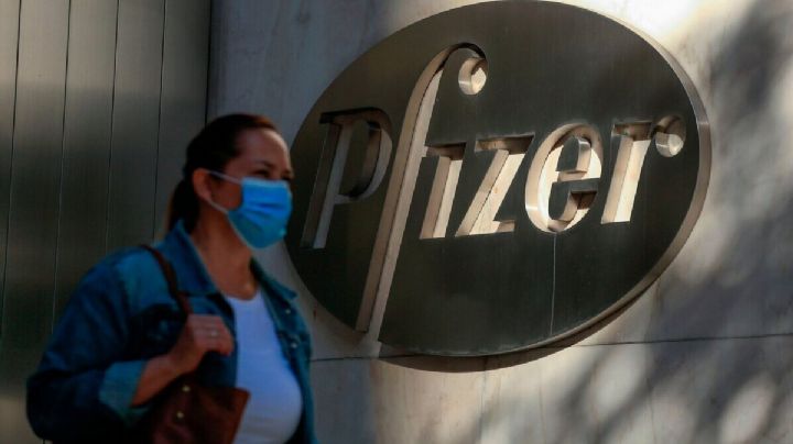 Expertos plantean aplicación de dosis de refuerzo de la vacuna Pfizer