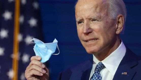 Pide Joe Biden a Texas que regrese el uso de cubrebocas obligatorio