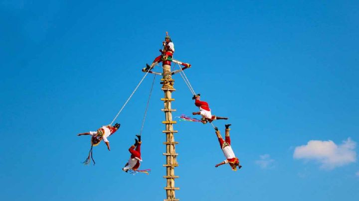 VIDEO: Voladores de Papantla se enredan durante danza ceremonial