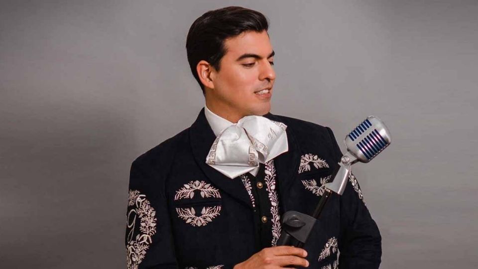 El cantante Héctor Gamaliel en espera del evento de nominaciones