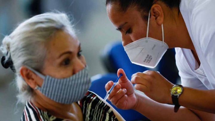 Aumentan 183% número de viajeros que vuelan de Monterrey a EEUU por una vacuna