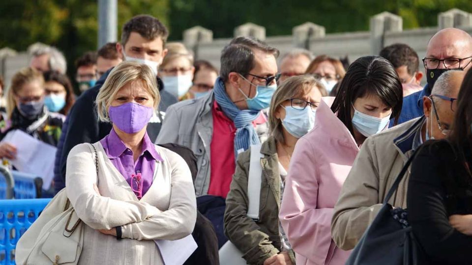 Mañana decidirán en EEUU si se retira el cubrebocas en lugares al aire libre