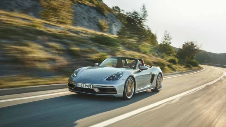 Abuelita es detenida por manejar su Porshe a 240 kilómetros por hora