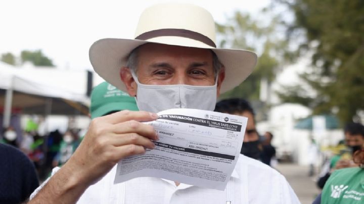 VIDEO: López-Gatell baila 'I will survive' mientras espera de vacuna contra covid-19