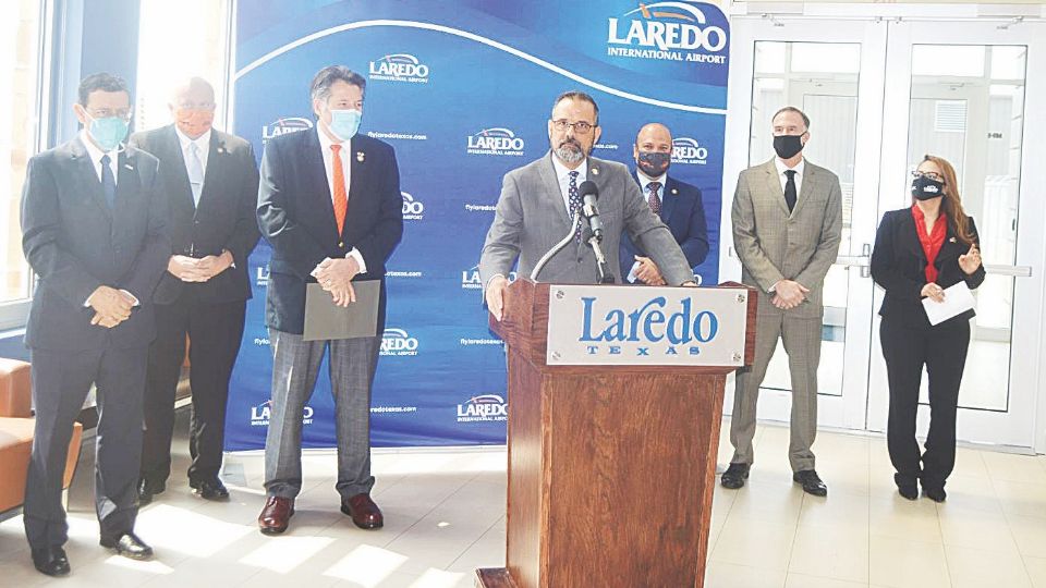 La aduana binacional en el aeropuerto de Laredo comenzó a funcionar en el 2013