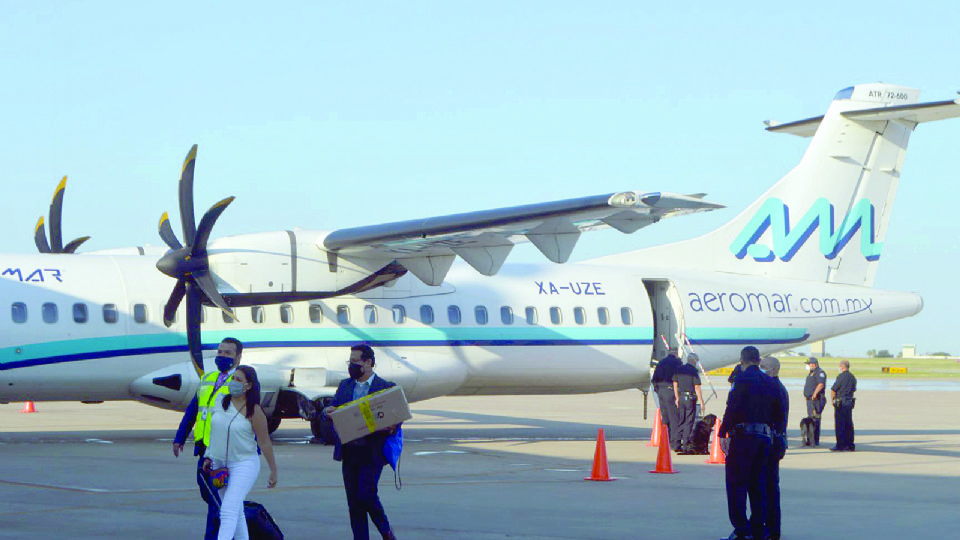 Los pasajeros que lleguen a Laredo por Aeromar de la Ciudad de México, ya pueden vacunarse contra el Covid.