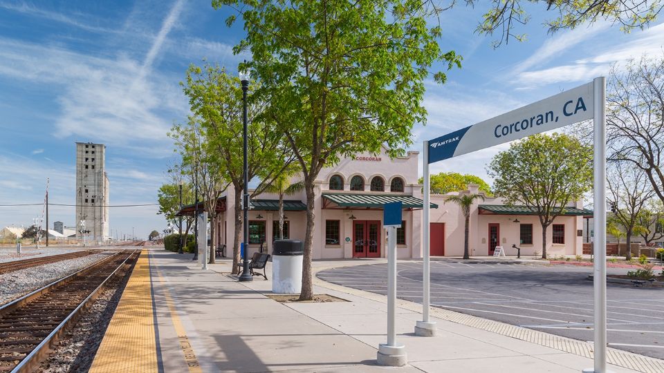 Estación del tren de Corcoran, California.