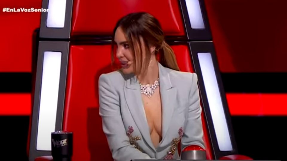 En pleno programa de la Voz Belinda se molesta con Yahir