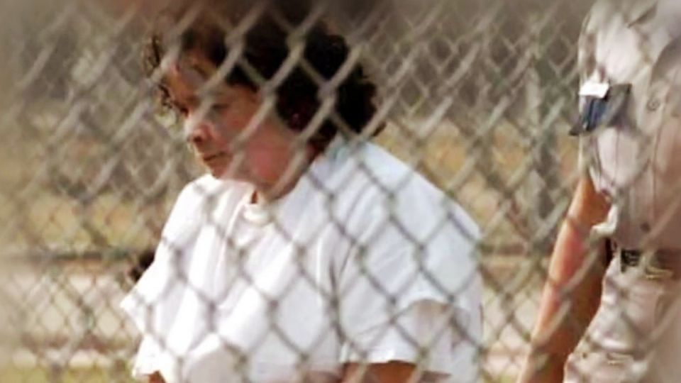 Yolanda Saldívar, asesina de Selena podría dejar la prisión en pocos años.
