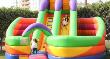 ¡TRÁGICO VIDEO! Niñas salen volando a 8 metros de altura de un inflable por fuertes vientos