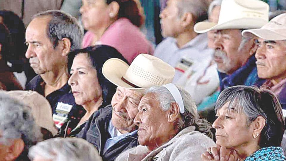 Los adultos mayores recibirán más pensión