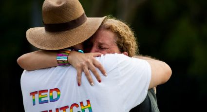 Camión atropella asistentes de Marcha del Orgullo Gay; hay un muerto