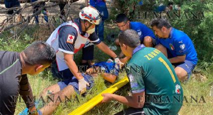 FOTOS: Se mete con todo y camioneta a la cancha y arrolla a aficionados