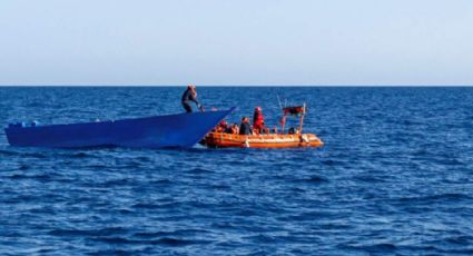 Encuentran barco a la deriva con 20 muertos flotando en el Caribe