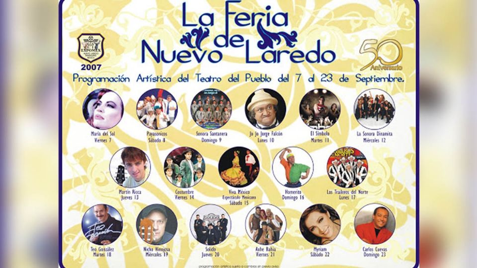 Aún se recuerdan las carteleras de artistas en el teatro del pueblo