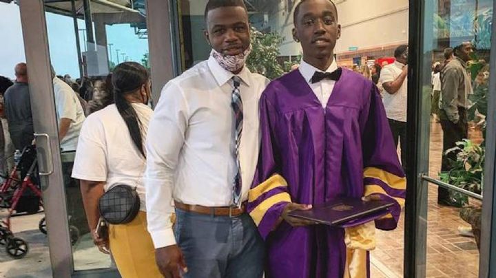 Profesor ayuda a alumno discriminado por no llevar “zapatos presentables”