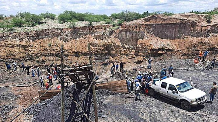 Mineros de Múzquiz siguen atrapados; luchan por su vida