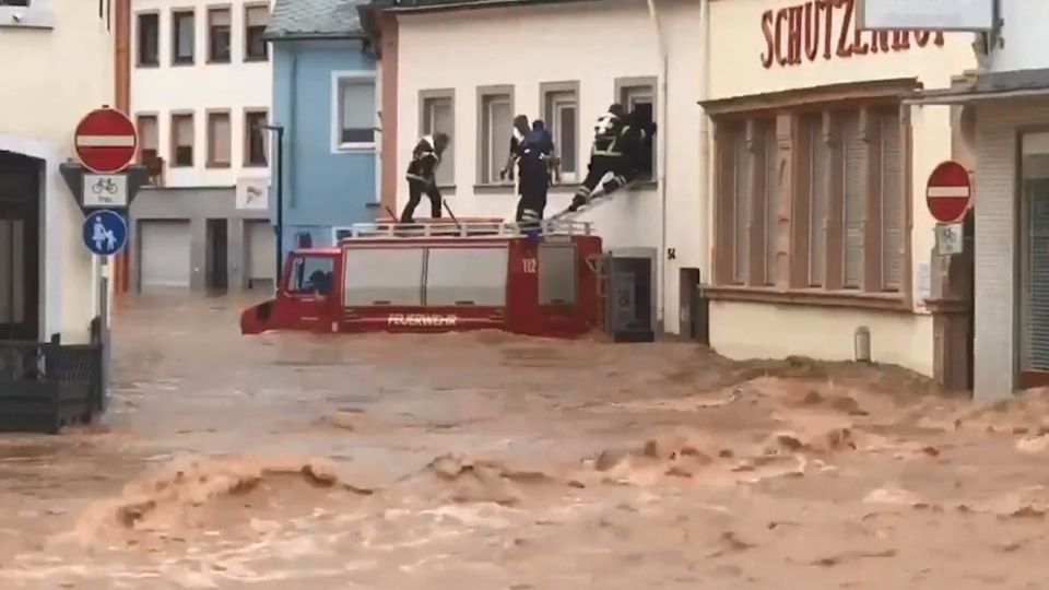 Las constantes lluvias han ocasionado que los ríos principales se desborden.