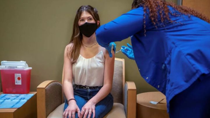 Esta es la razón por la que los jóvenes sufren peores efectos secundarios de la vacuna covid