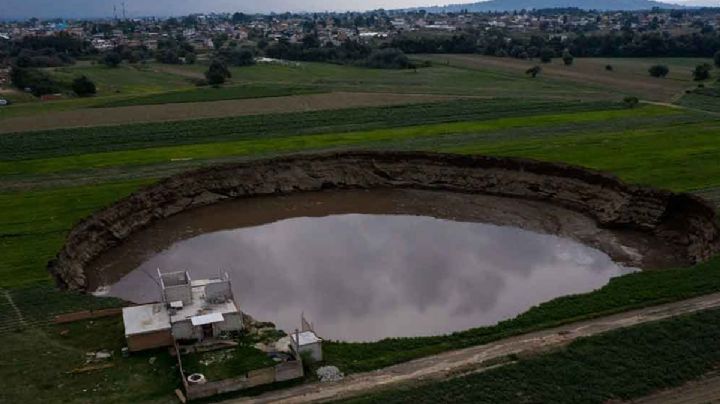 Conagua revela posibles causas del enorme Socavón de Puebla